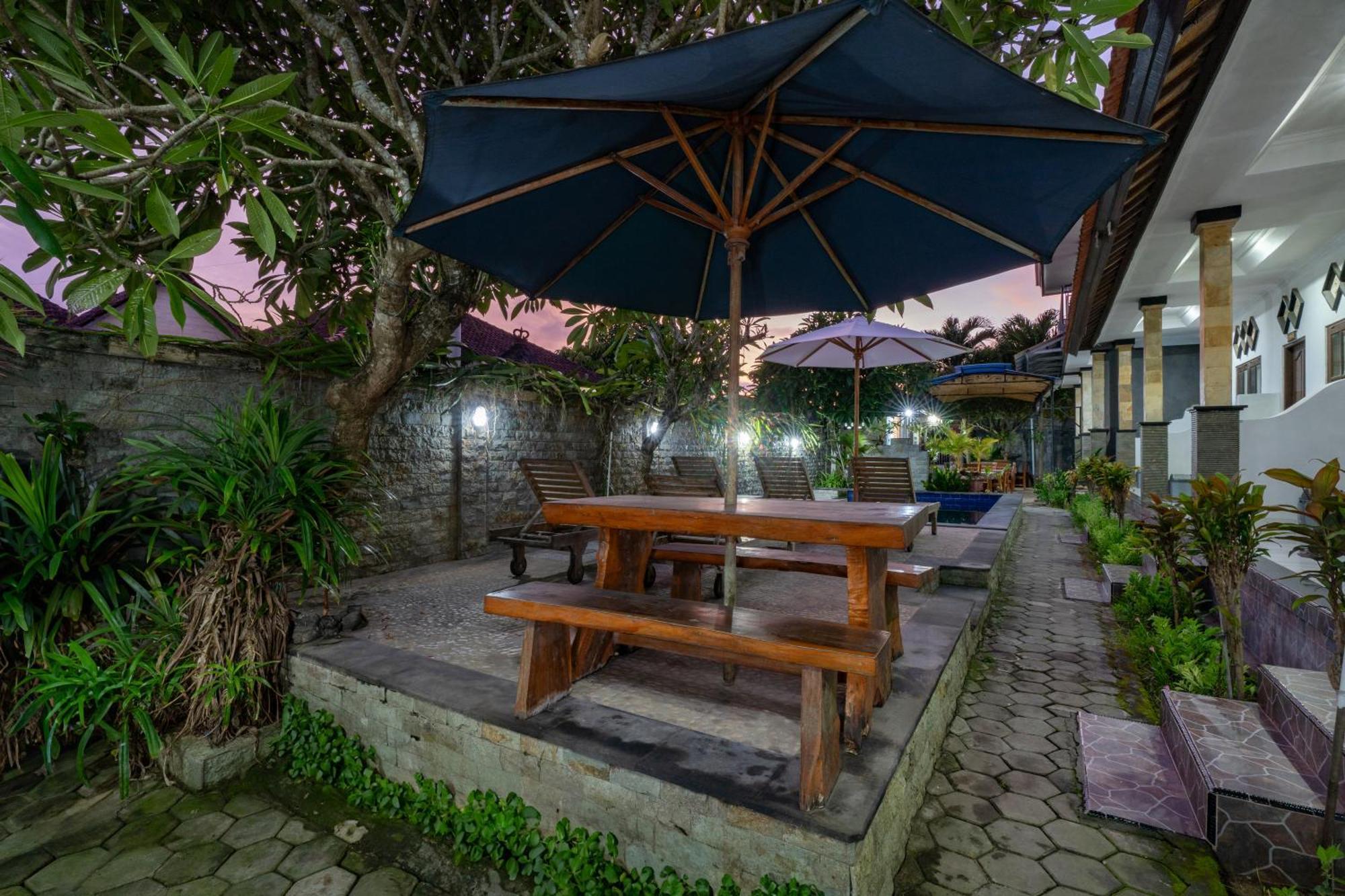 Widia Homestay Nusa Lembongan Esterno foto